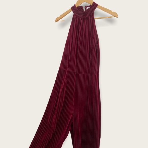 THML Red velvet high-neck jumpsuit NWT - Picture 3 of 4